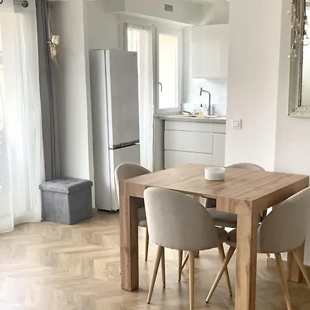 Appartement Boheme & Cozy - Spacious Apt Acwifi